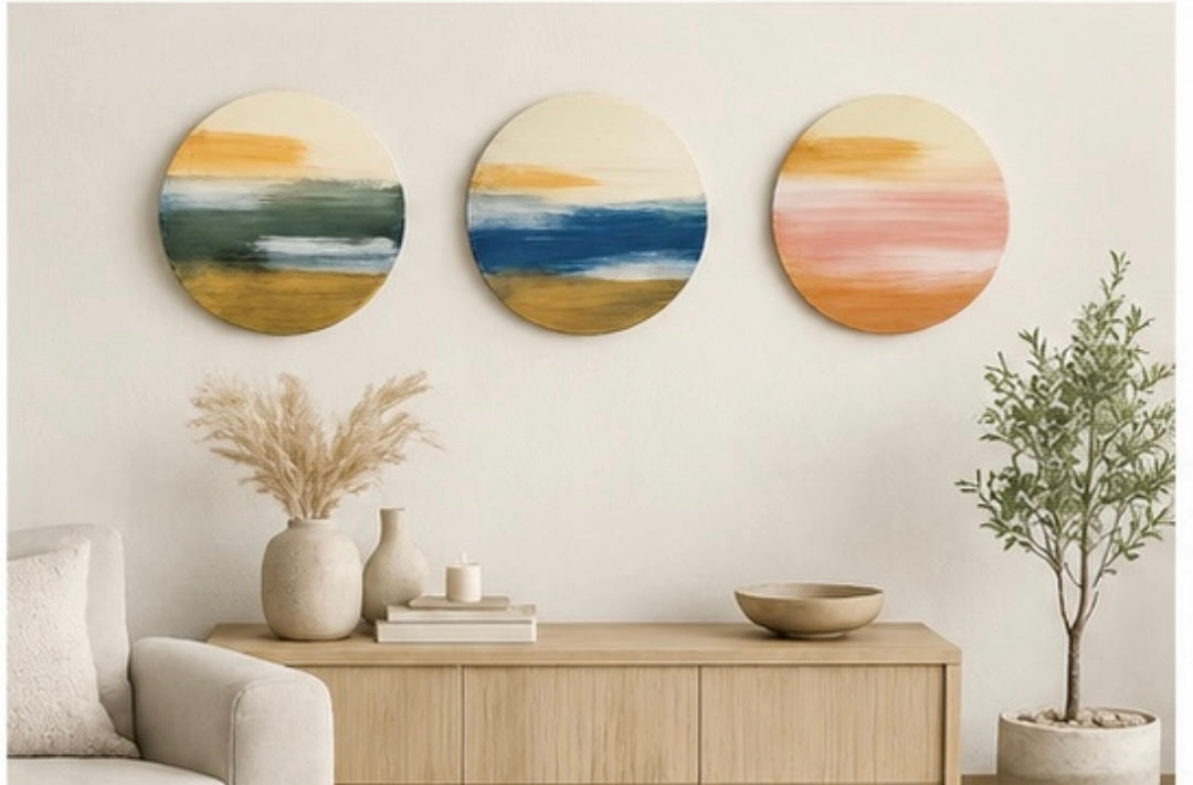 Soft-toned abstract painting by Yuka Mitsufuji（光藤有佳による「あわい」ラウンドキャンバス シリーズ)