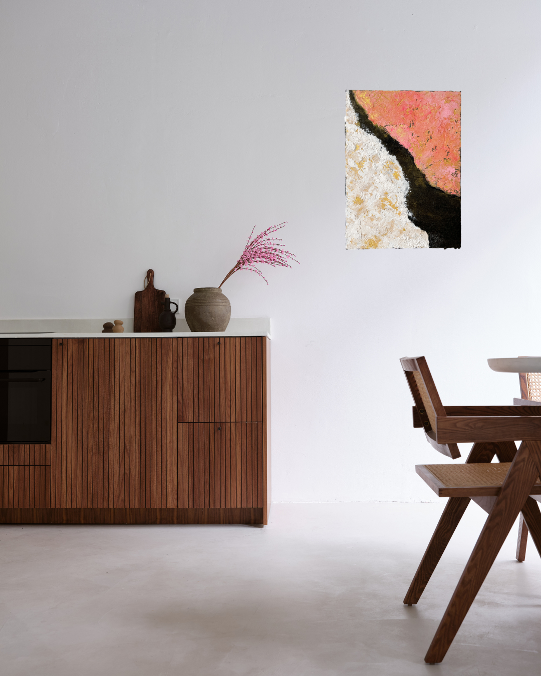 光藤有佳による「琳」がリビングに飾られているディスプレイ例。
Display example of "Rin" by Yuka Mitsufuji hung in a living room.